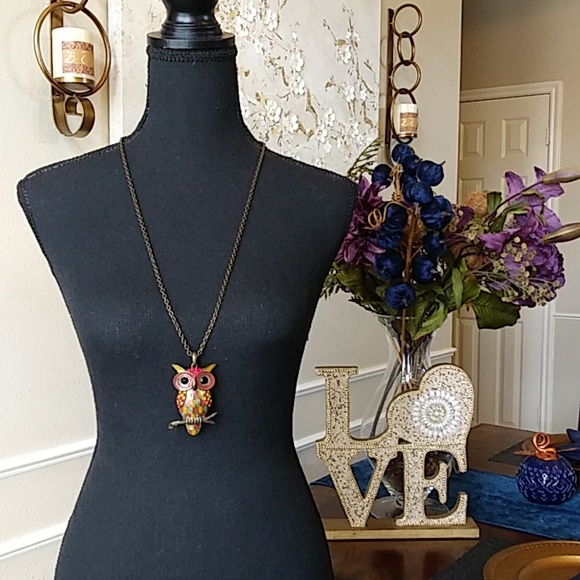 Large Embellished Owl Necklace Pendant - Picture 9 of 17